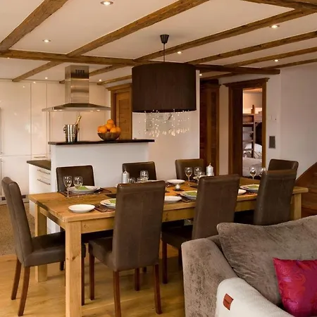 Holiday home Panorama Chalet With Views To The Glaciers And The Dom *
