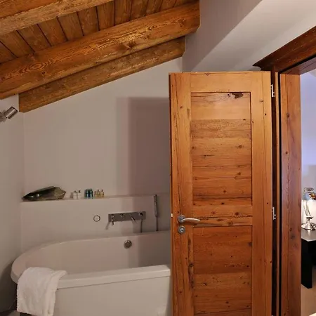 Holiday home Panorama Chalet With Views To The Glaciers And The Dom *